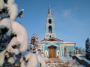 Покровский храм зимой